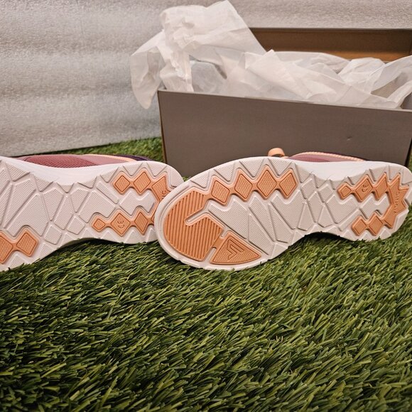 Vionic Women’s Maya Sneakers – Pink – Size 5M – New in Box 💖 - Picture 3 of 7